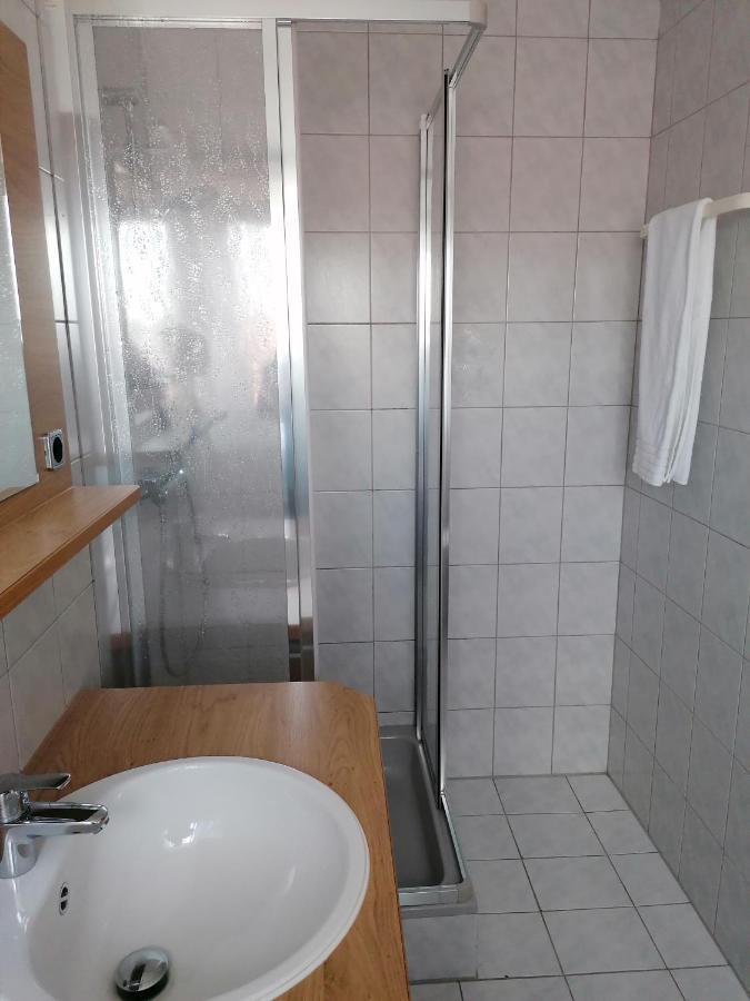 Kirchenwirt Mirth Hotel Eltendorf Room photo